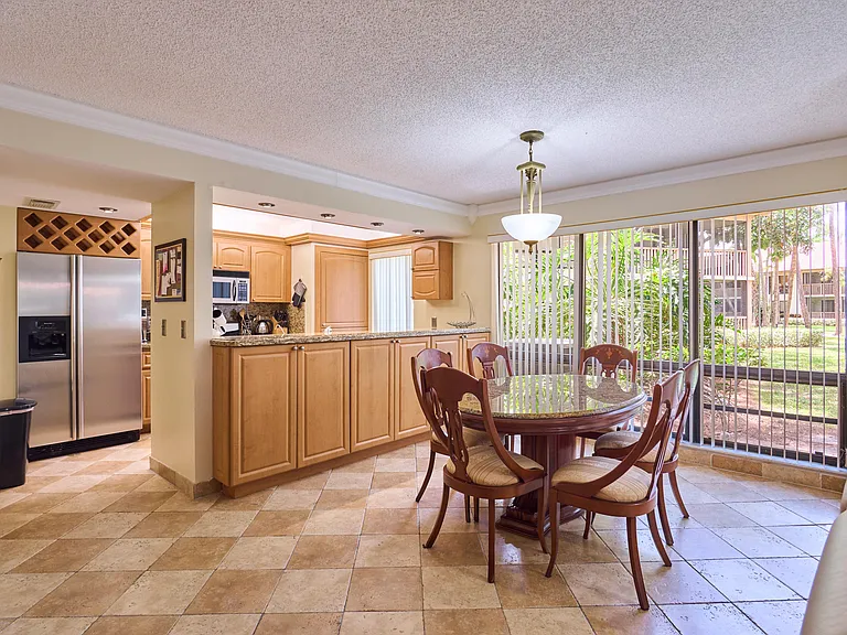 563 Brackenwood Pl — Photo 10