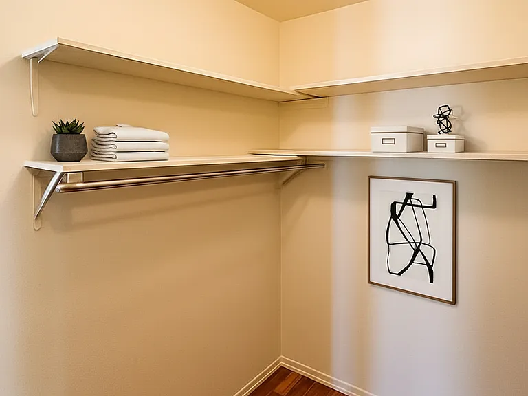 Discover Your Dream Home at Aquilla Park Apartments - Pet-Friendly Living in St. Louis Park! — Photo 18