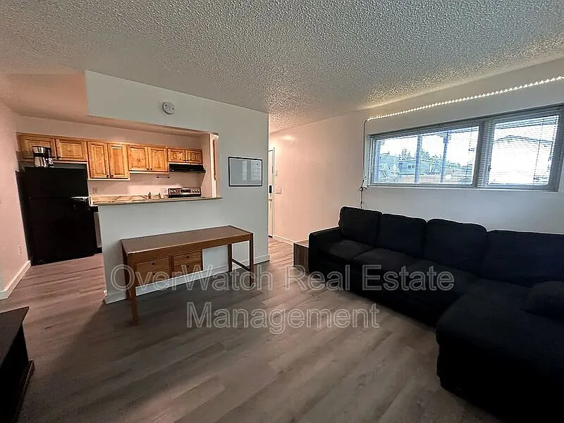 1 bed, 1.0 bath, 700 sqft, $1,800 — Photo 3
