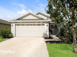 1952 Hawks View Dr, Ruskin, FL 33570