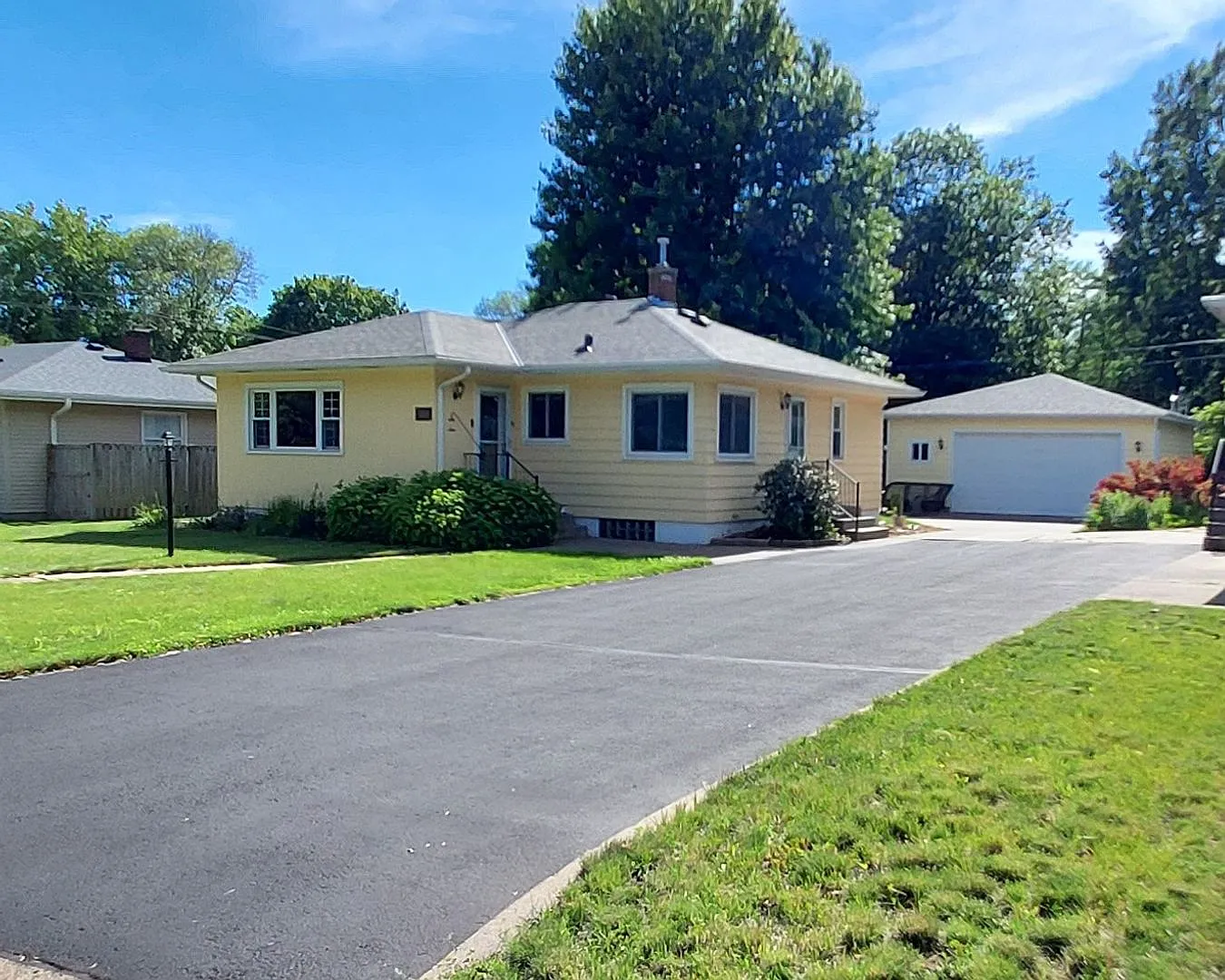 Nice 3 Bedroom 2 Bathroom house in Hudson — Photo 1