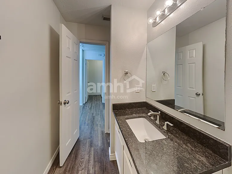7819 Talladega Springs Ln — Photo 17