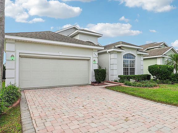 4th image of 235 Royal Palm Dr