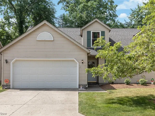 1338 Indian Pointe Dr, Willoughby, OH 44094
