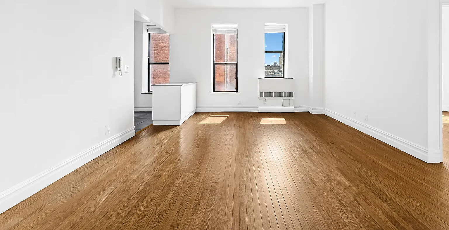 154 West 70th Street — Photo 2