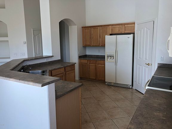 5th image of 15811 N 168th Ave