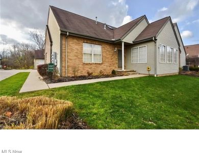 1527 Cambridge Ave SW, North Canton, OH, 44709