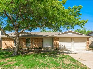 2613 Elk Grove Rd, Carrollton, TX 75007