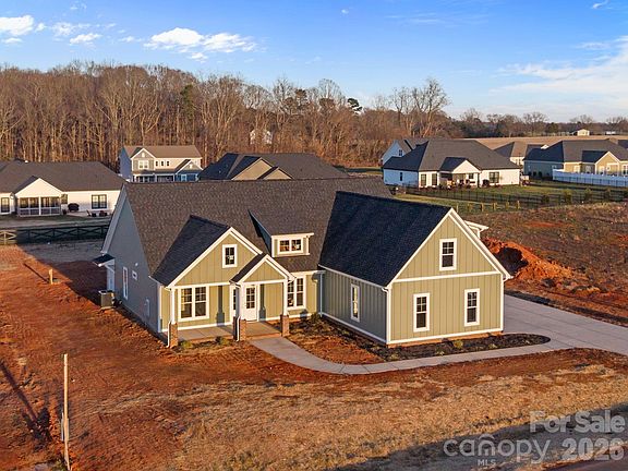 4th image of 1135 Stonegate Dr