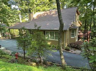 705 Laurel Ridge Dr, Ellijay, GA 30536