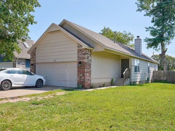 5635 S Vancouver Ave, Tulsa, OK 74107