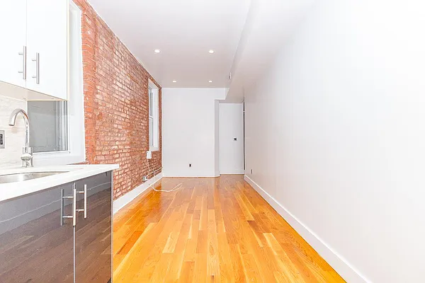 Rented by MySpaceNYC | media 10