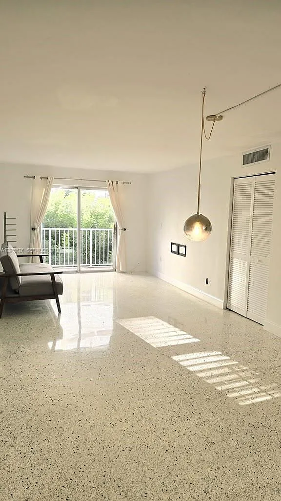 El Rio Condo — Photo 3
