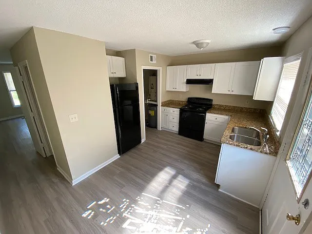762 Holder Dr — Photo 5
