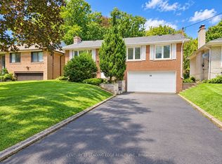 39 Sumner Heights Dr, Toronto, ON M2K 1Y2