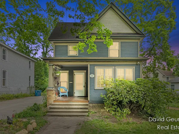 608 Trowbridge St, Allegan, MI 49010