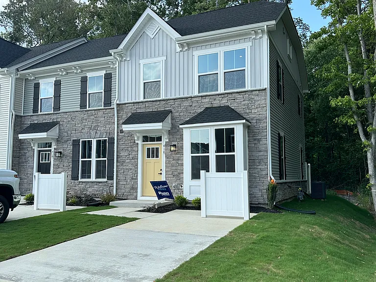 418 Big Woods Dr — Photo 2
