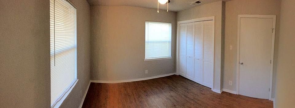 2nd image of 4310 Pineridge Dr