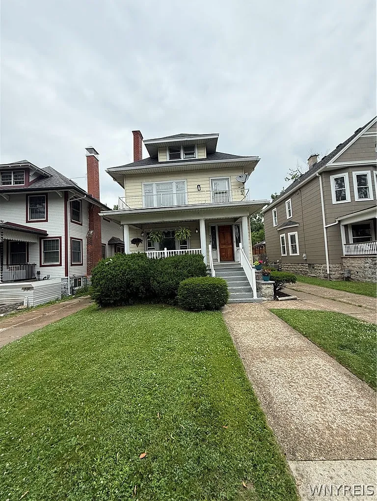 2 bed, 1.0 bath, 3032 sqft, $2,000 — Photo 1