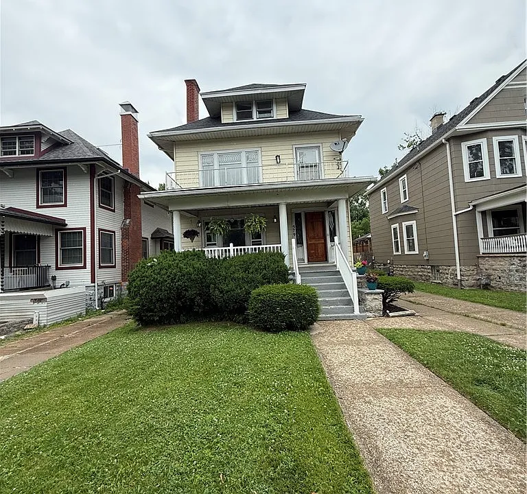 579 Crescent Ave #2