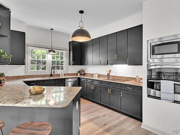 3rd image of 14008 Woods Mill Cove Dr