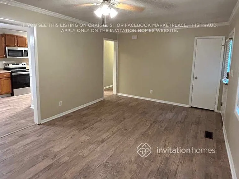 110 Woodglen Ct — Photo 4