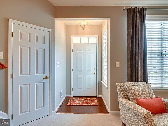 2nd image of 13502 Norwick Pl