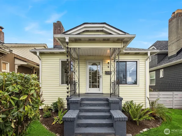 5215 Latona Avenue NE, Seattle, WA 98105