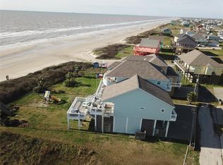2902 Cedar Ln, Crystal Beach, TX 77650