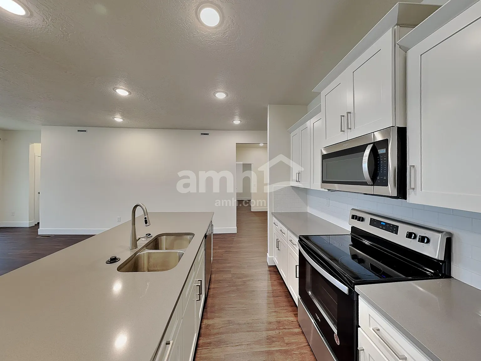 4 bed, 3.0 bath, 2177 sqft, $2,650 — Photo 3