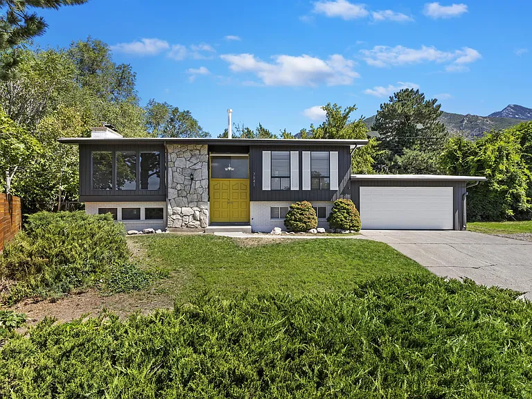 7841 S Da Vinci Dr — Photo 1