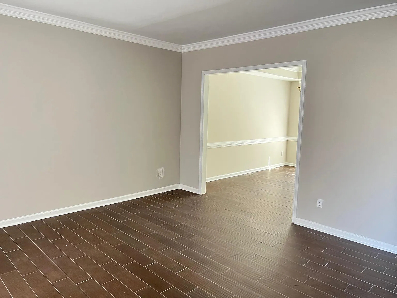 3 bed, 2.5 bath, 2354 sqft, $3,100 — Photo 4