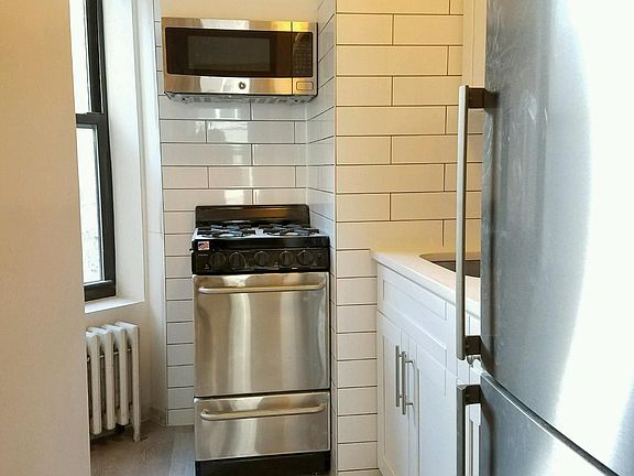 5th image of 542 E 82nd St APT 19