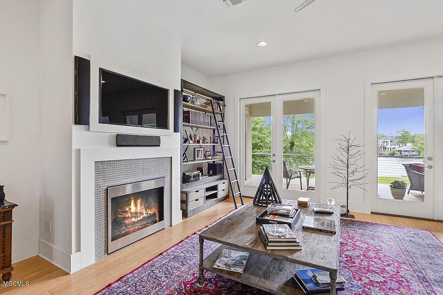 1st image of 13167 Riverwalk Cir