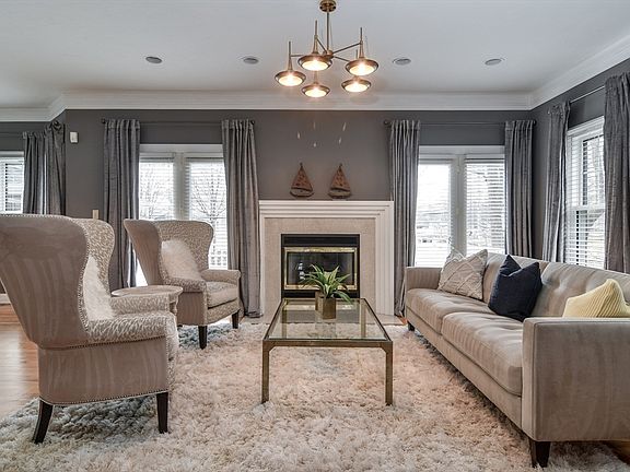 3rd image of 106 Danforth St