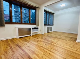 25-29 42nd St #3, Astoria, NY 11103