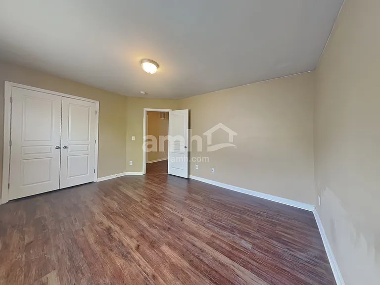 409 Stobhill Ln — Photo 18