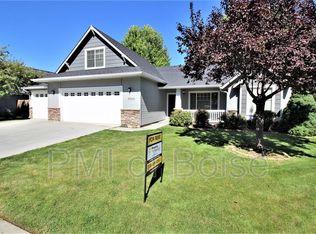 3300 N Elmstone Ave, Meridian, ID 83642