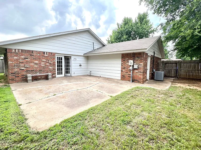 808 Peregrine Dr — Photo 18