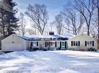 344 Carriage Dr, Glastonbury, CT 06033