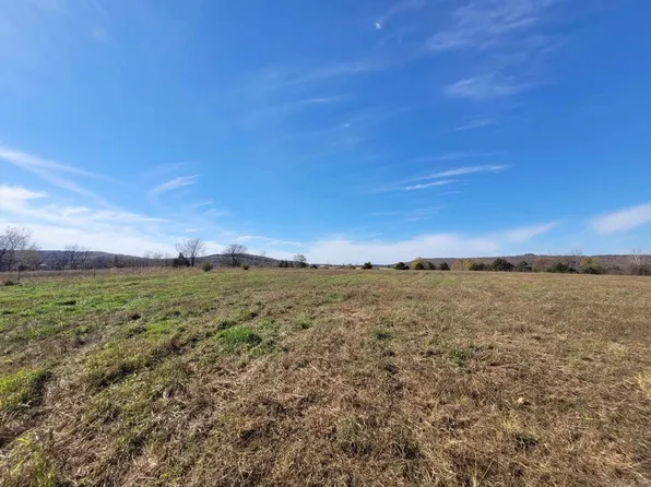 Madison St #7617, Huntsville, AR 72740