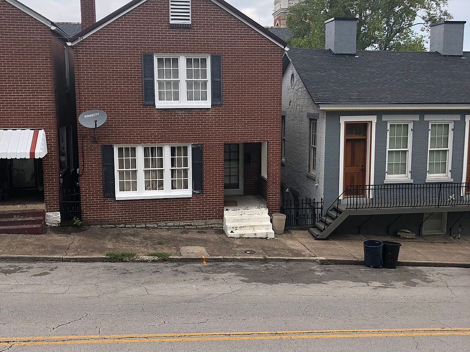 1st image of 7 W 4th St