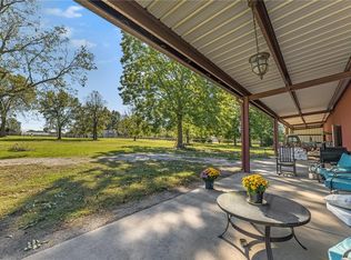 1219 Stratton Rd, Little Flock, AR 72756