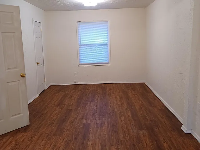 Extra large master bedroom
