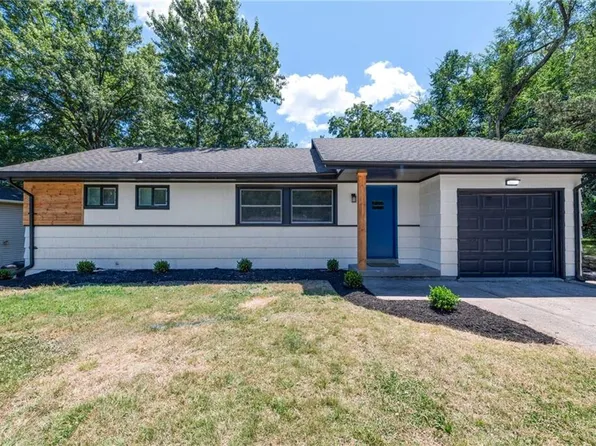 209 W 90th Ter, Kansas City, MO 64114