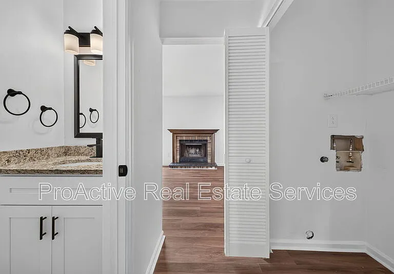 1031 Still Harbor Cir — Photo 10