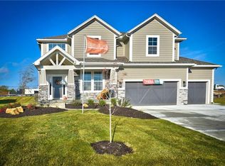 19551 W 116th St, Olathe, KS 66061