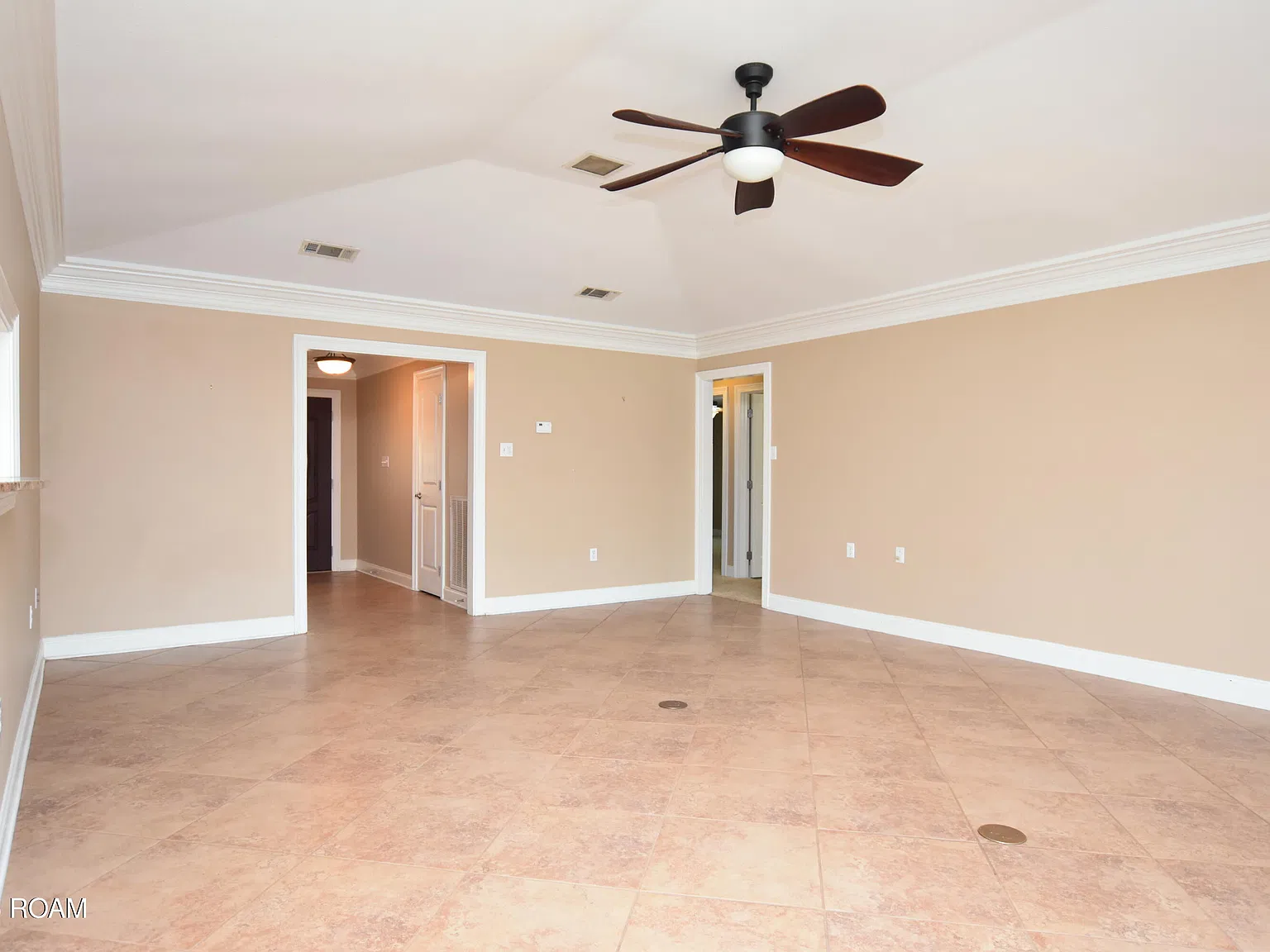 3 bed, 1654 sqft, $2,300 — Photo 4