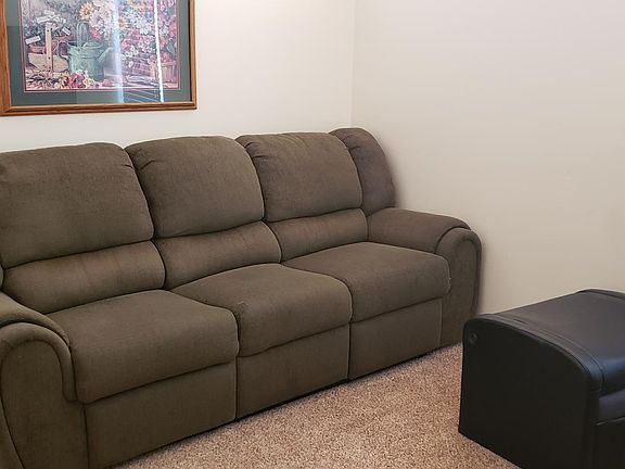 2nd image of 872 Sierra Vista Dr #18