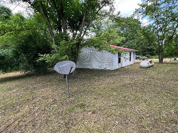 2nd image of 310 3rd St